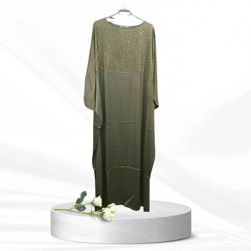 Robe en soie perlée